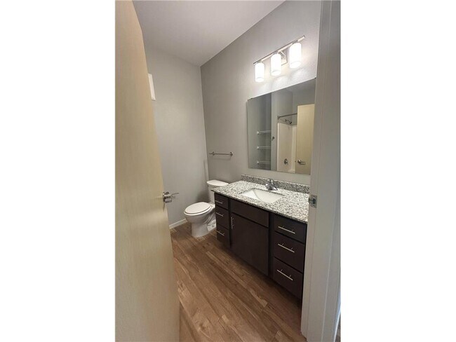 Building Photo - 1901 Pirate Dr