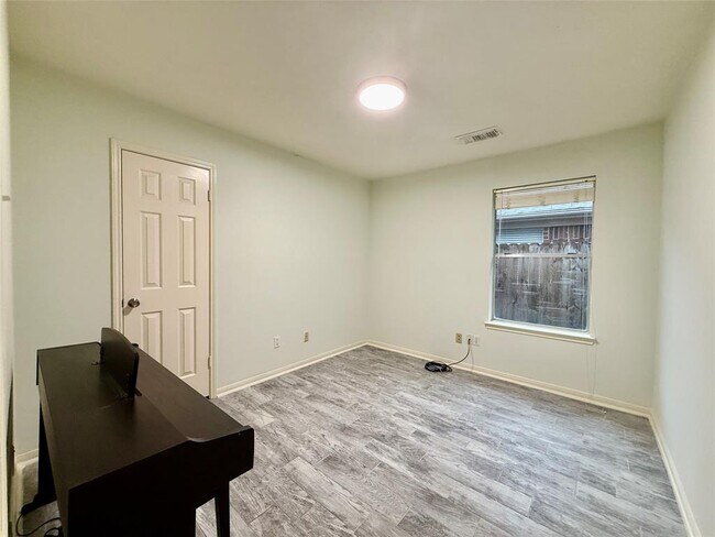 Building Photo - 6818 Cansfield Ct
