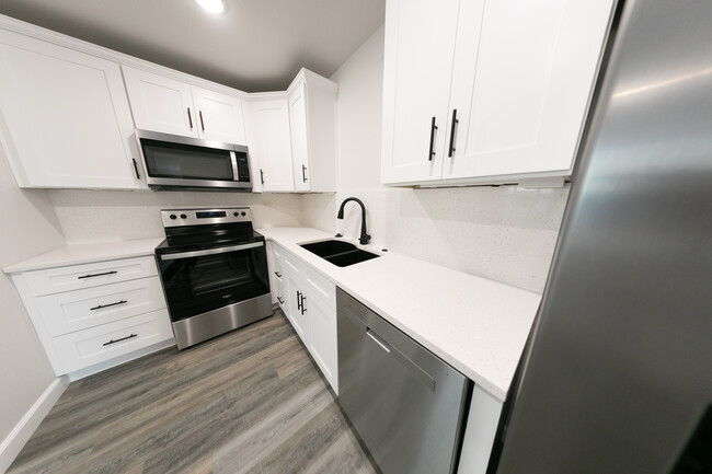 Building Photo - 366 SE 85th Rd