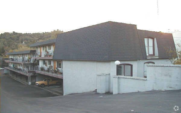 Building Photo - 3663 Mt Diablo Blvd