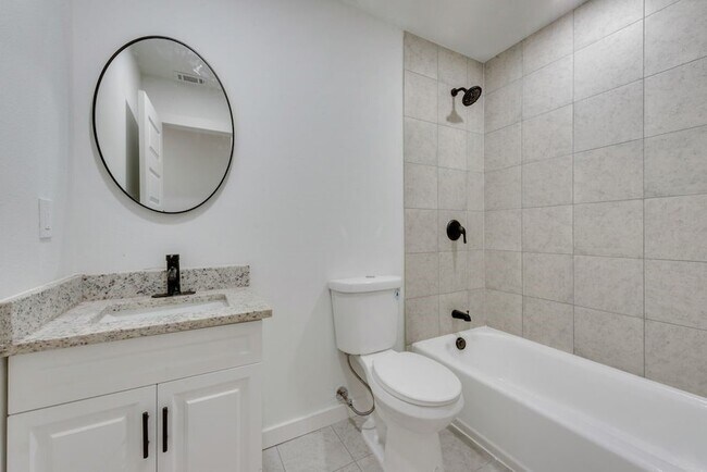 Building Photo - 4214 Osage Dr