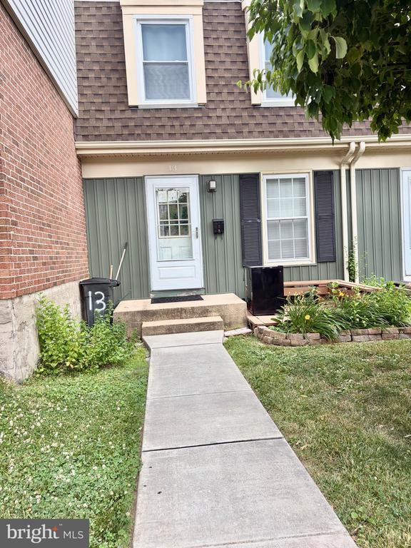 Building Photo - 13 Mitnick Ct