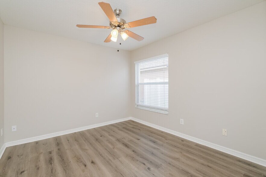 Building Photo - 3824 Briley Loop