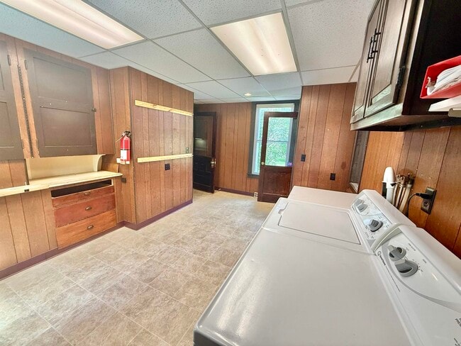 Building Photo - 282 Highland Ave
