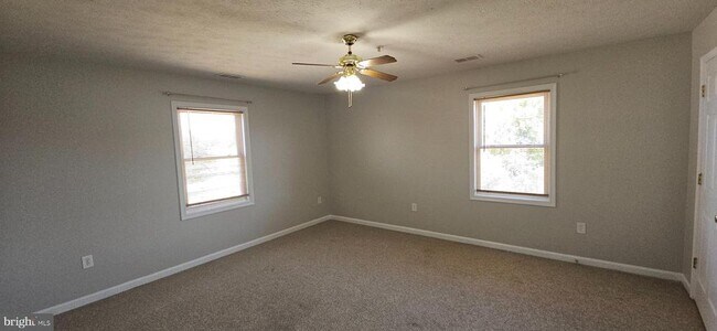 Building Photo - 225 Brandy Ct