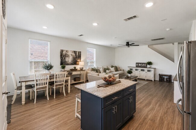 Building Photo - 21103 Sherrell Bay Dr