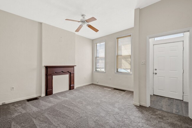 Building Photo - MOVE IN SPECIAL! SCORE HALF OFF 1ST MONTH'...
