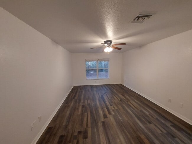 Building Photo - 8151 SW 128 LOOP
