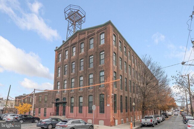 Building Photo - 2551 Trenton Ave