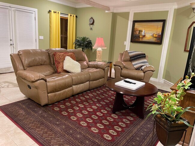 Building Photo - 1430 Juneau Way