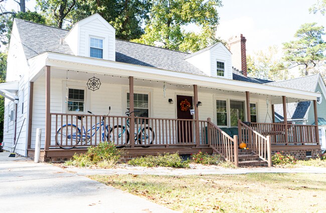 Building Photo - 112 S Rotary Ave