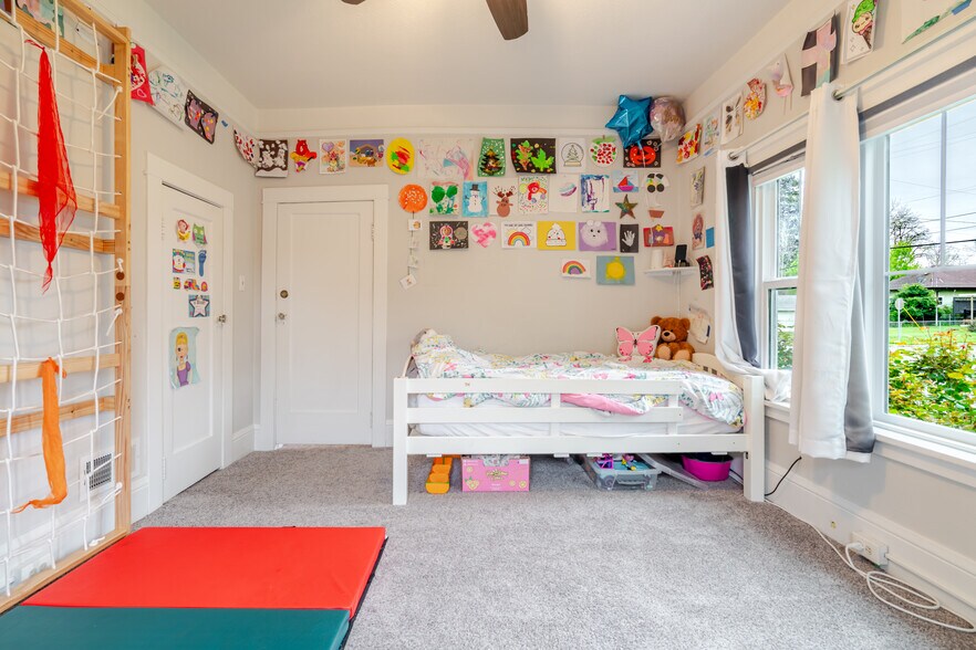 Building Photo - 200 W Arlington St