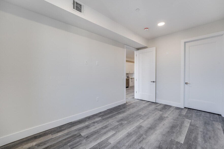 Building Photo - 3443 John F. Kennedy Blvd