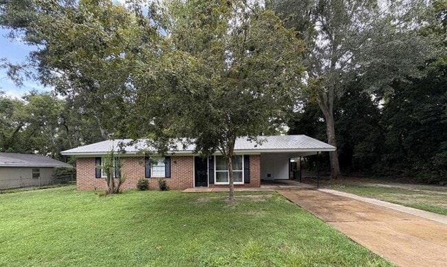 Building Photo - 3.0 bedroom in Monticello Florida 32344