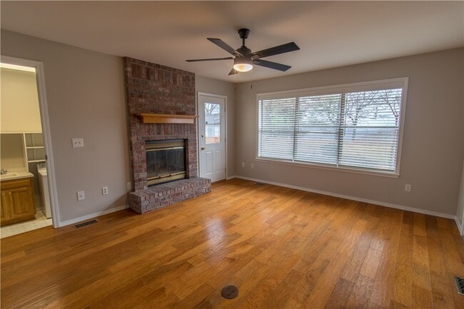 Building Photo - 15284 Putman Rd