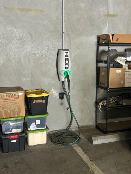 EV charging stations - 190 Walnut Ave