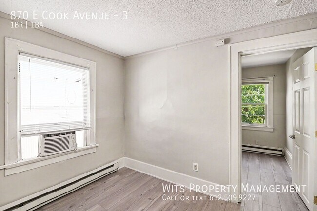 Building Photo - 870 Cook Ave E
