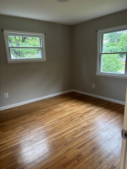 Building Photo - 5615 Heming Ave