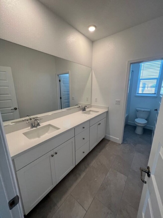 Building Photo - Newer Solar Home Walking Distance to Campus Oaks Shopping Center