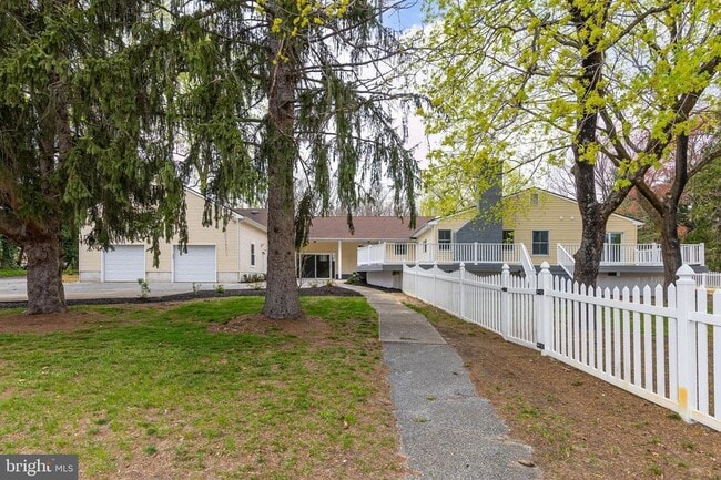 Building Photo - 370 Ganttown Rd