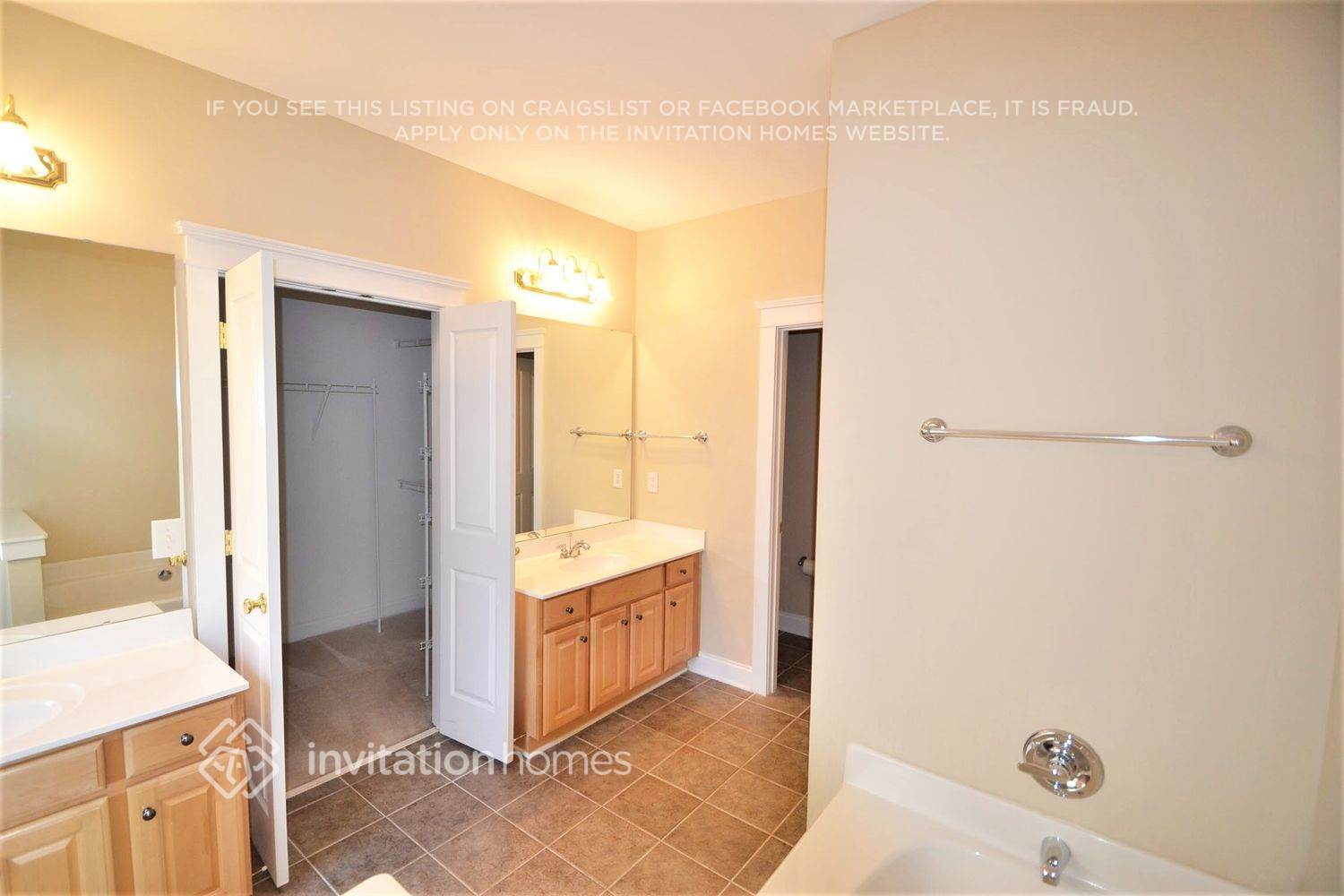 Building Photo - 7706 Red Oaks Trail