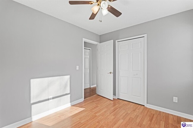 Building Photo - 1045 Greenway Dr