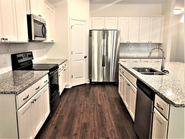 Building Photo - 317 Golf Rd