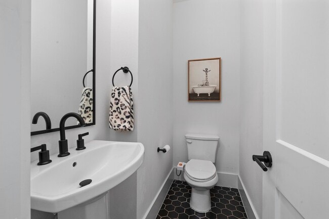 Building Photo - 9019 Wellspring Dr