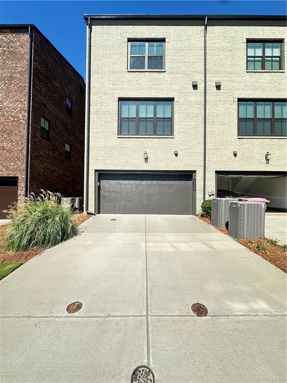 Building Photo - 6550 Cortland Walk