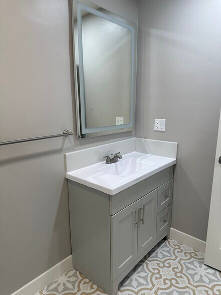 Building Photo - 11161 Sunshine Ter