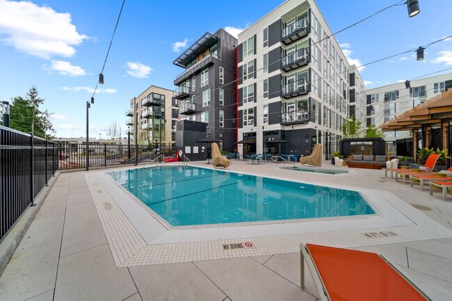 Building Photo - 17305 NE 67th Ct