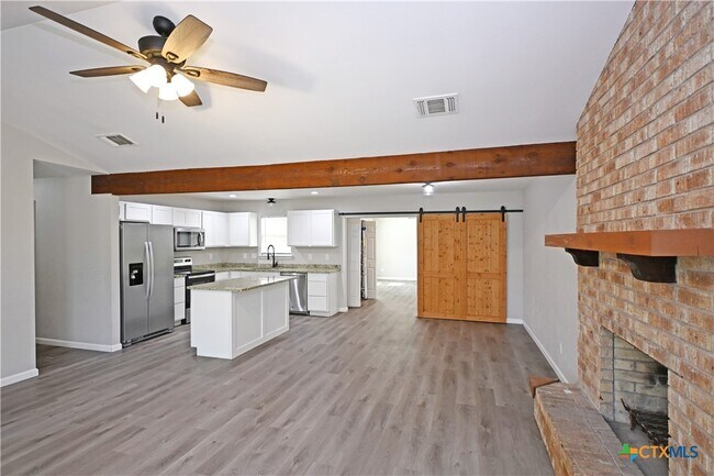 Building Photo - 438 Forshage Blvd