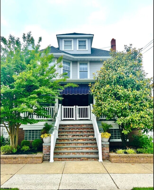 Building Photo - 16 S Somerset Ave