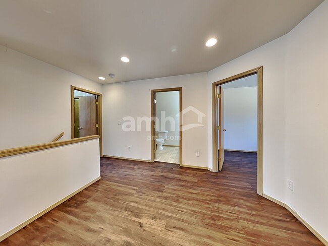 Building Photo - 30126 36th Pl S