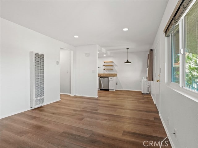 Building Photo - 14405 Cerise Ave