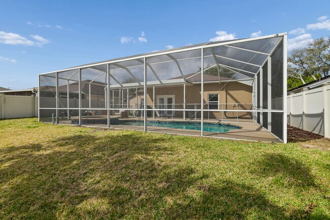 Building Photo - Tuscanny Street