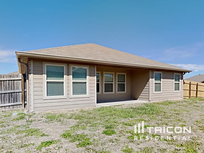 Building Photo - 1367 Star Meadow