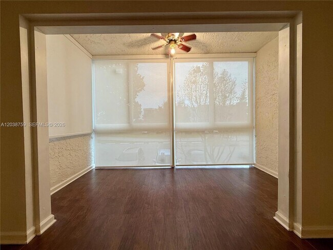 Building Photo - 3048 Sunrise Lakes Dr E