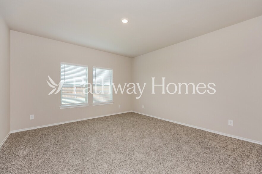 Building Photo - 908 Birch Dr