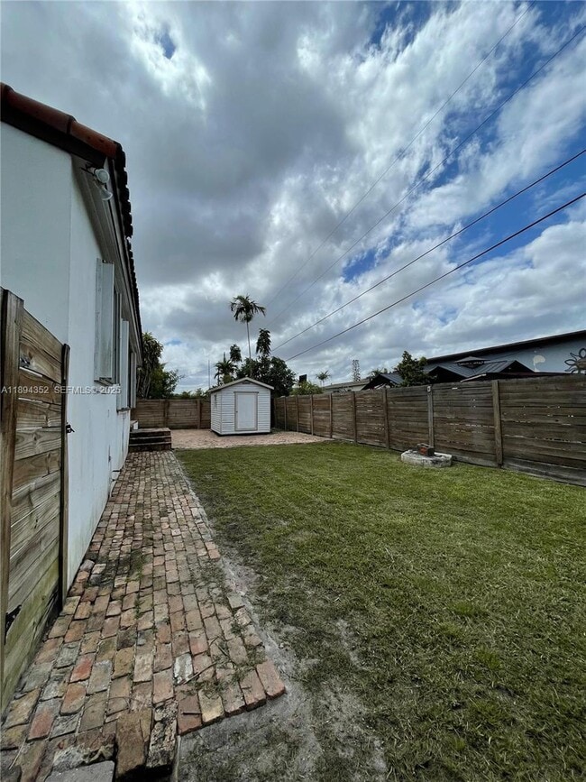 Building Photo - 8301 SW 27th Terrace