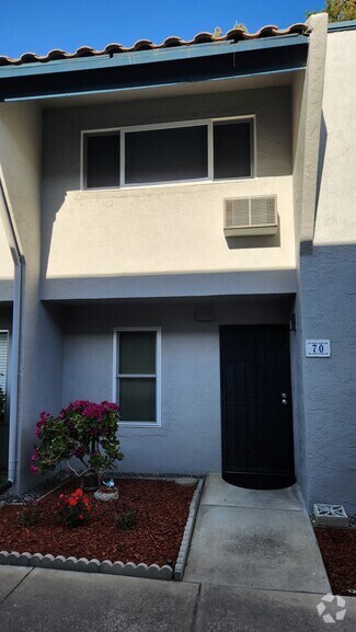 Building Photo - 1001 Murrieta Blvd