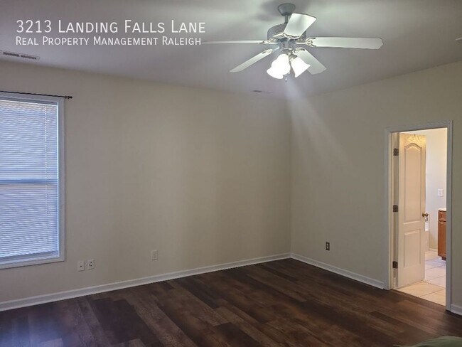 Building Photo - 3213 Landing Falls Ln