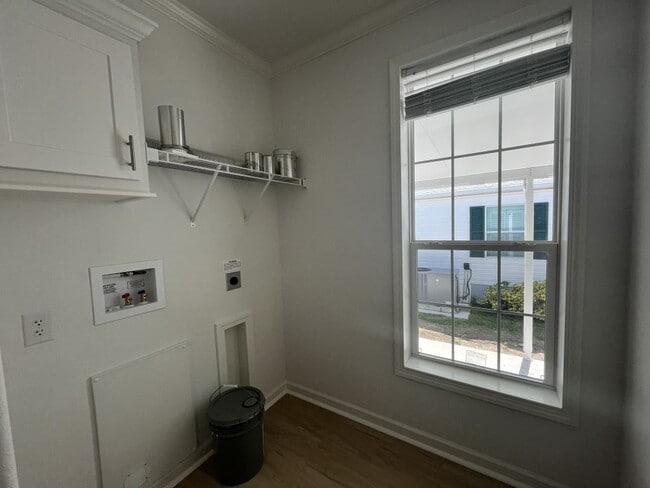 Building Photo - 250 Bimini Cay Cir