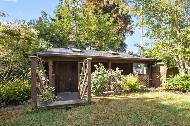 Building Photo - 4Bd/2.75Ba Seattle House