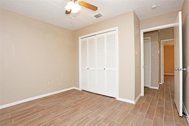 Building Photo - 21623 Park York Dr