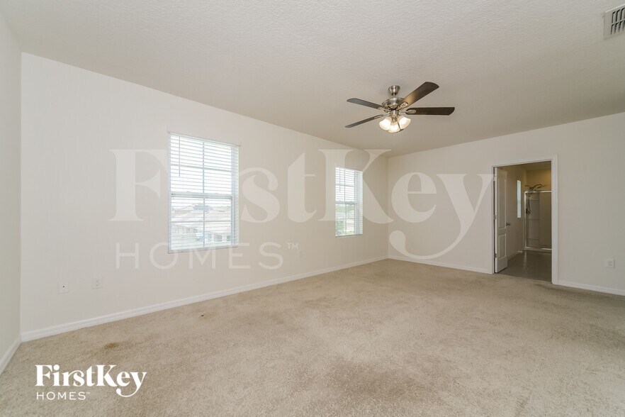 Building Photo - 3345 Wellborn Dr