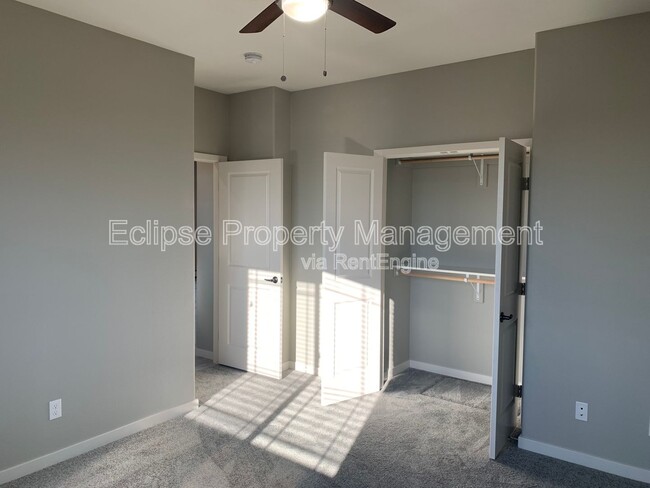 Building Photo - 511 Crestone Ave
