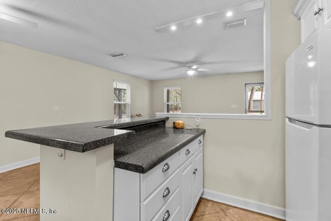 Building Photo - 8223 Hardwood Landing Rd