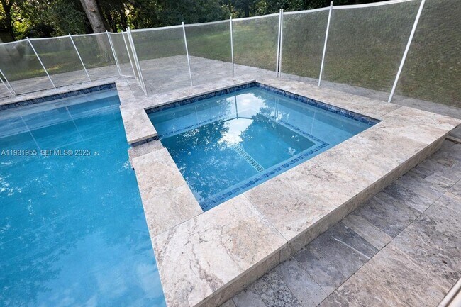 Building Photo - 5095 SW 73rd Ave