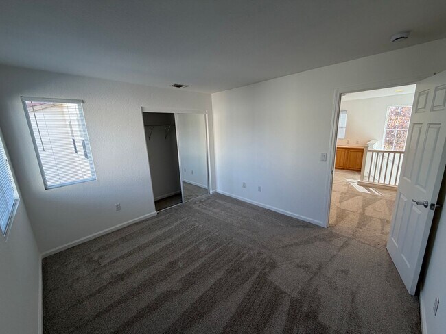 Building Photo - 4 bedroom | 2.5 bathroom | Single family h...